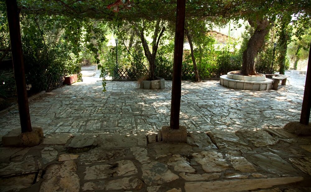 Φιλοπάππου: Ανοίγει ο δρόμος για την αποκατάσταση του ιστορικού «Αναπαυτηρίου» (pics + Vid)