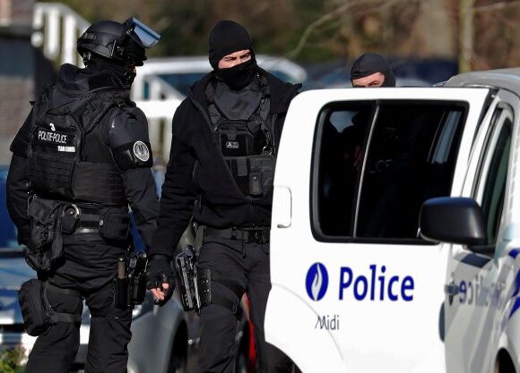 Eεπτά συλλήψεις για τρομοκρατική επίθεση στο Βέλγιο – «Είχαν αναφερθεί σε κτήρια του ΝΑΤΟ»