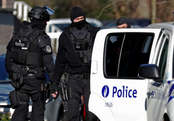 Eεπτά συλλήψεις για τρομοκρατική επίθεση στο Βέλγιο – «Είχαν αναφερθεί σε κτήρια του ΝΑΤΟ»