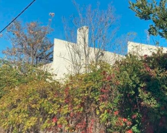 Ανδρέας Μικρούτσικος: Βγαίνει στο σφυρί το σπίτι του στην Κηφισιά (pics)