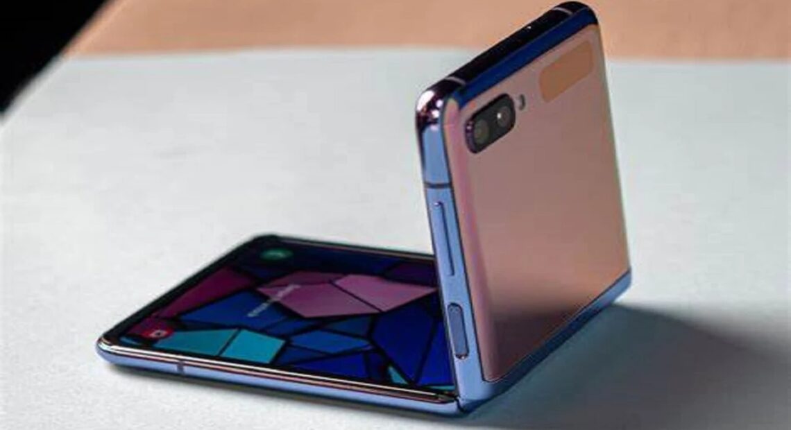 Η Xiaomi ετοιμάζει Clamshell Foldable Smartphone