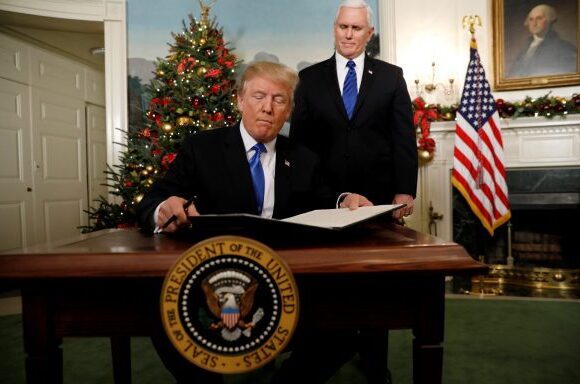 Μάικ Πενς: Δριμεία επίθεση στον Ντόναλντ Τραμπ με φόντο το χρίσμα των Ρεπουμπλικάνων για τις προεδρικές εκλογές του 2024