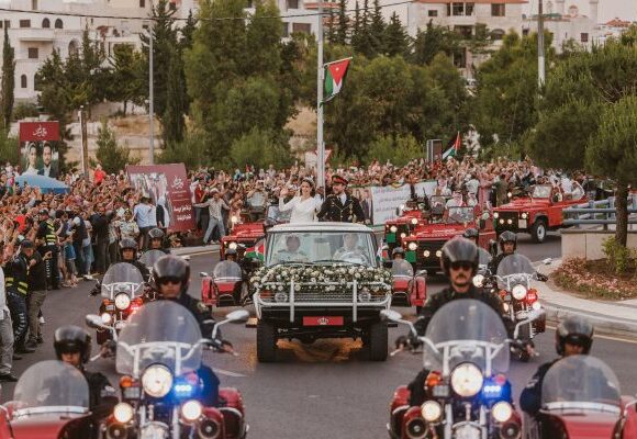 Μαγικές εικόνες από τον βασιλικό γάμο στην Ιορδανία – Ουίλιαμ, Κέιτ και Τζιλ Μπάιντεν στο Αμμάν