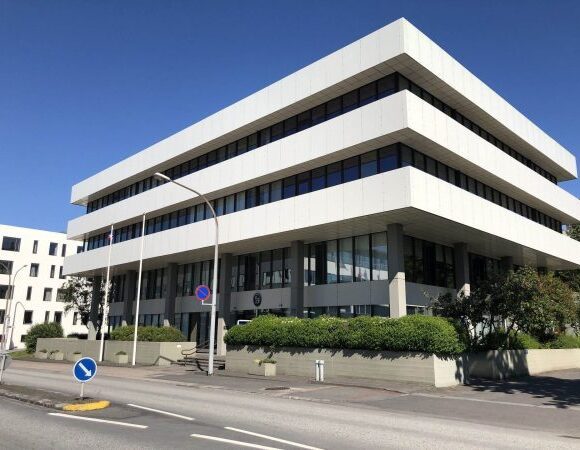 Πόλεμος Ρωσίας – Ουκρανίας: Ισλανδία, η πρώτη χώρα που κλείνει πρεσβεία στη Μόσχα από την έναρξη των συγκρούσεων και μετά