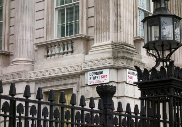 «Ύποπτο αντικείμενο» στη Downing Street – Εκκενώθηκε η περιοχή