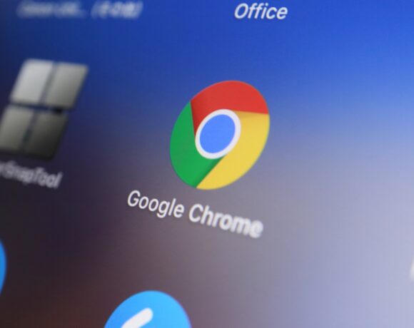 Google Chrome: Προειδοποίηση για όσους κάνουν Streaming ταινίες Online