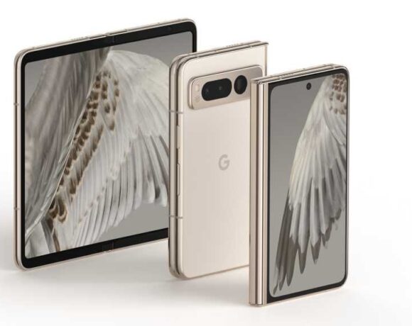 Google Pixel Fold: Πώς έπαθαν εμμονή με ένα διαβατήριο για τον μεντεσέ