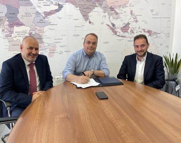 Intracom Telecom: Στρατηγική συνεργασία με τον Δήμο Βάρης – Βούλας – Βουλιαγμένης (pic)