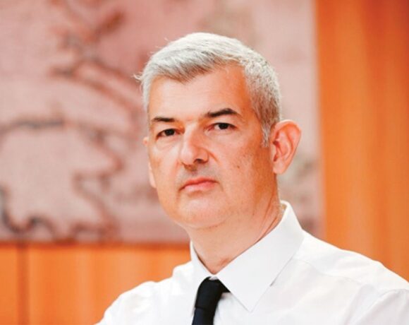 Πώς θα «ξεφρακάρει» από τις ουρές το Κτηματολόγιο Αθήνας