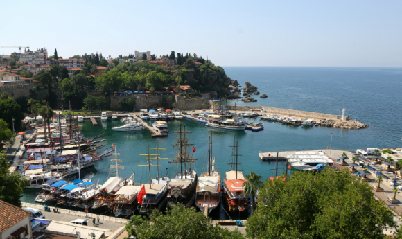 Τουρκία: Πρωτοφανής καύσωνας – «Ψήνονται» ντόπιοι και τουρίστες