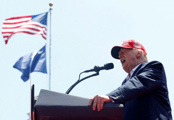 Τραμπ: Ερευνάται για απόπειρα αλλοίωσης των εκλογών του 2020