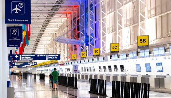 Βρετανία: Οι εργαζόμενοι στο αεροδρόμιο Gatwick ακύρωσαν προγραμματισμένη απεργία τους – Η συμφωνία για καλύτερη αμοιβή