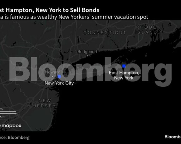 Γιατί τo καλοκαιρινό «στέκι» των πλούσιων Νεοϋορκέζων στρέφεται στην αγορά ομολόγων (γράφημα)