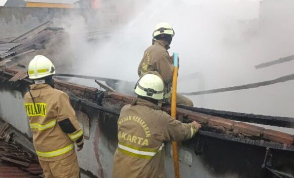 Ινδονησία: Τρεις νεκροί και τρεις τραυματίες από πυρκαγιά σε ξενοδοχείο στην Τζακάρτα