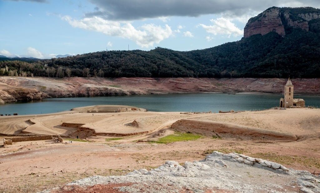 Ισπανία: Ζώντας με «δελτία» στο νερό – Εκατομμύρια πολίτες υπό περιορισμό κατανάλωσης (pic)