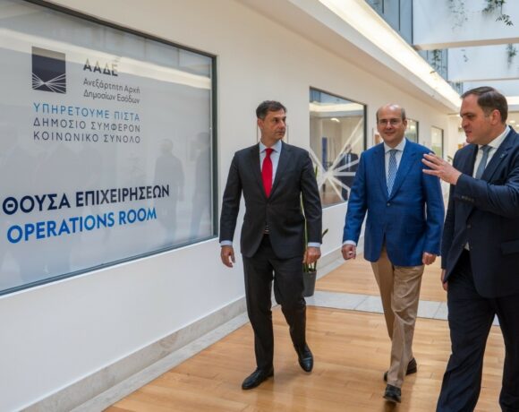 Μήνυμα Χατζηδάκη: Το «αυτοκίνητο» της Κυβέρνησης δεν έχει όπισθεν στο θέμα της φοροδιαφυγής