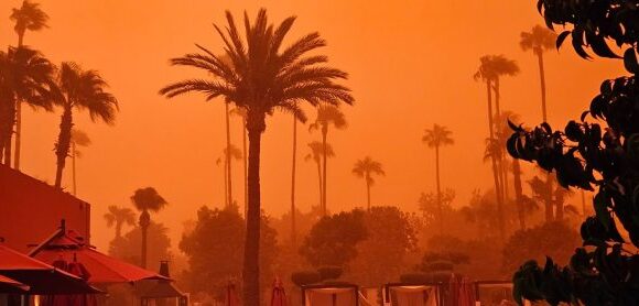 Μαρόκο: Απόκοσμες εικόνες στο Μαρακές μετά από σφοδρή αμμοθύελλα