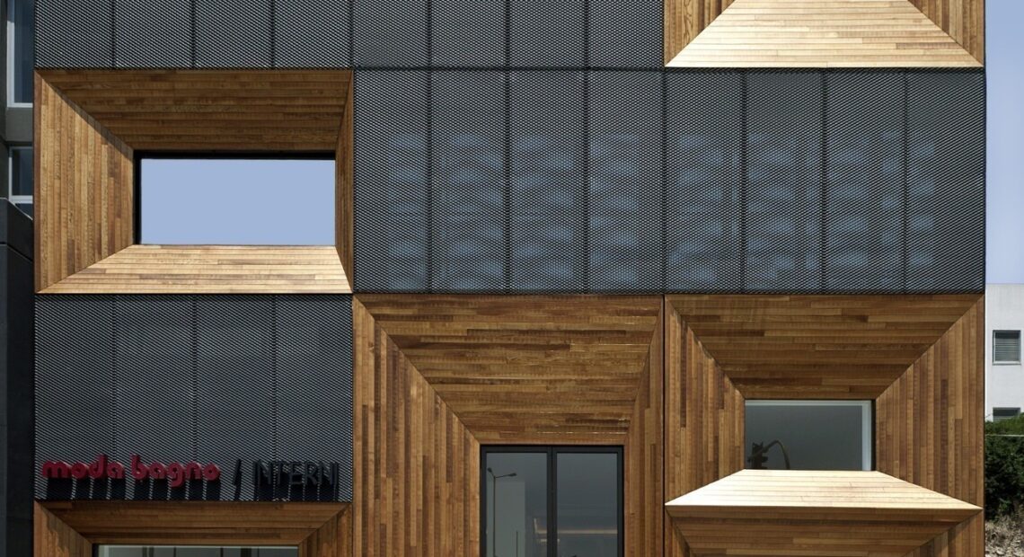 Νίκος Βαρβέρης: Το Interni «χρύσωσε» ξανά τη Moda Bagno (pics) 