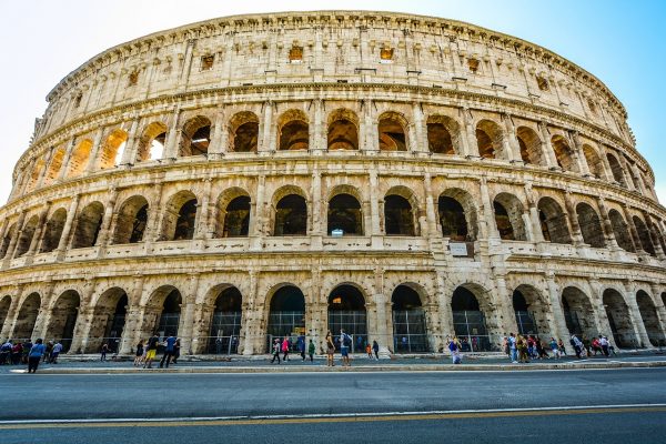 Ρώμη: Αντιμέτωπο με την εισβολή αρουραίων το Κολοσσαίο