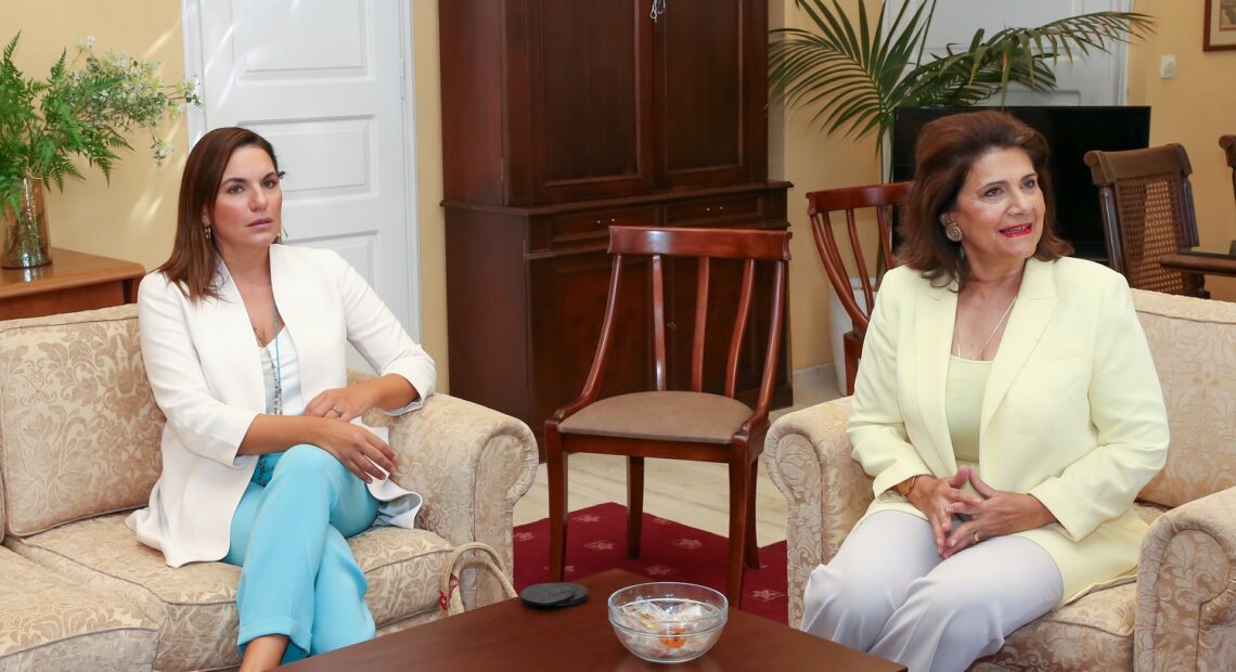 Όλγα Κεφαλογιάννη στην Κέρκυρα: Βραχυχρόνιες μισθώσεις, λειτουργία σχολής ξεναγών και η ανάγκη χωροταξίας, υποδομών και βιώσιμης τουριστικής ανάπτυξης, στην ατζέντα