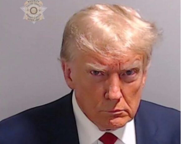 Αναβλήθηκε η δίκη του Ντόναλντ Τραμπ για απόπειρα ανατροπής του εκλογικού αποτελέσματος