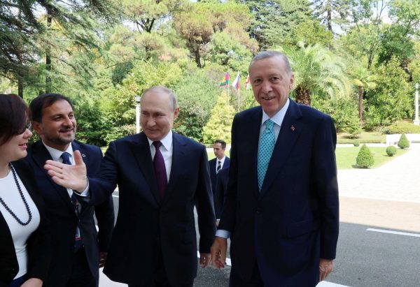 Ερντογάν σε Πούτιν: «Είμαστε πολύ ευχαριστημένοι – θα φτάσουμε το διμερές μας εμπόριο στα 100 δισ. δολ