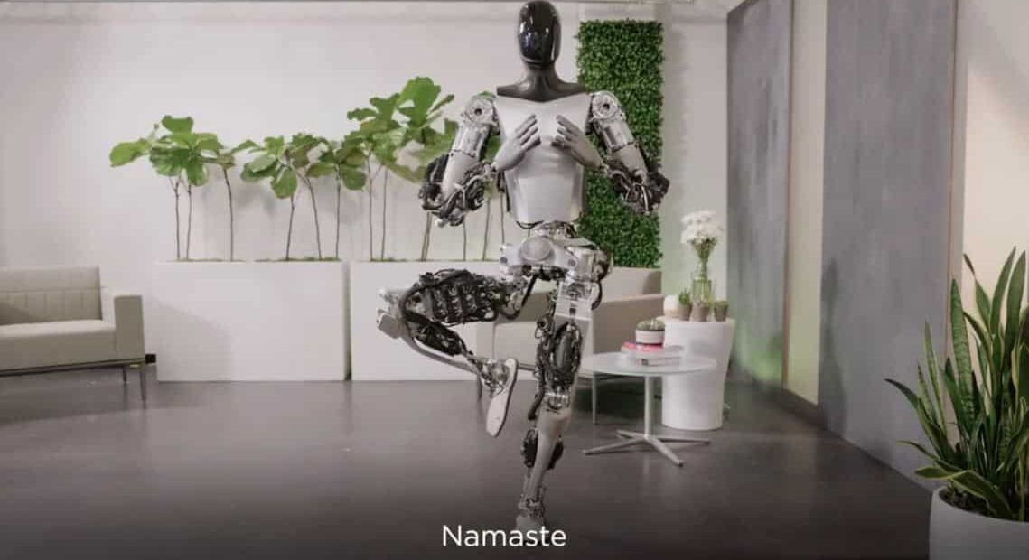 Η Tesla κυκλοφόρησε βίντεο με το ρομπότ Optimus να κάνει γιόγκα