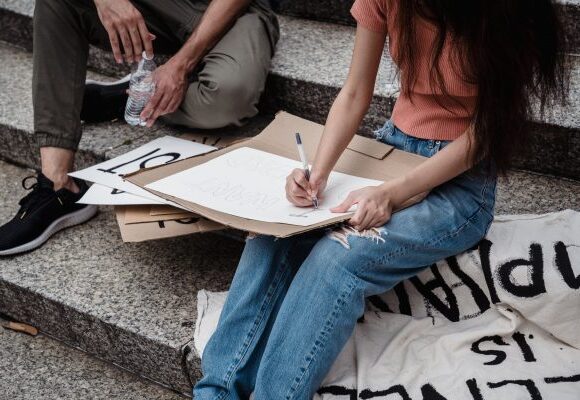 ΗΠΑ: Προς ιστορική απεργία σε τρία εργοστάσια μεγάλων ονομάτων της αυτοκινητοβιομηχανίας