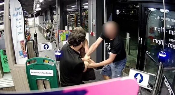 Ισλανδία: Υπάλληλοι σουπερμάρκετ δέχθηκαν επίθεση από ληστές με βελόνα και τώρα είναι θετικοί στον ιό Hiv