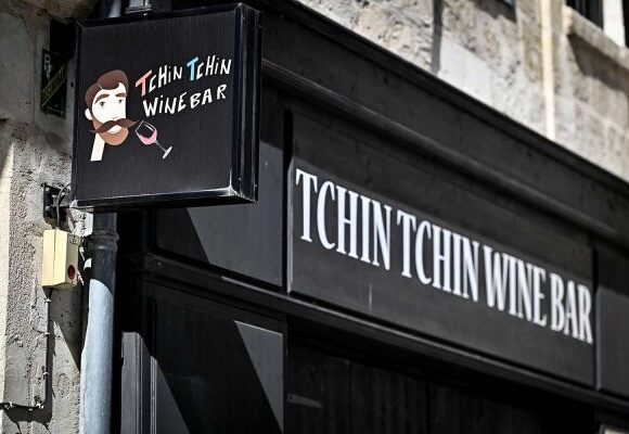 Μπορντό: Τι ισχυρίζεται ο εστιάτορας για τις κονσέρβες σαρδέλας – Τι προκάλεσε τον θάνατο της 32χρονης