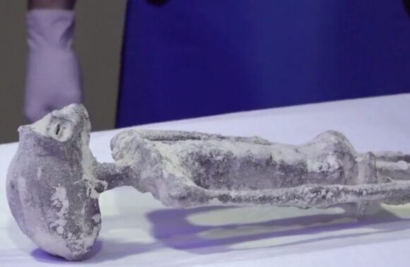 Πέρασαν φερόμενο εξωγήινο από… αξονικό τομογράφο