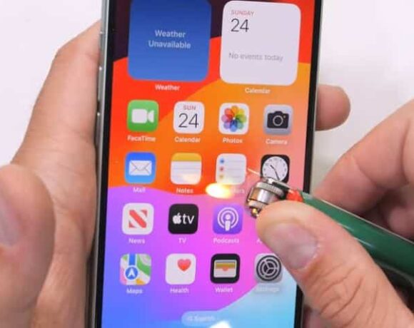 Τεστ αντοχής για τα Iphone 15 & Iphone 15 Plus: Είναι το αλουμίνιο καλύτερο;