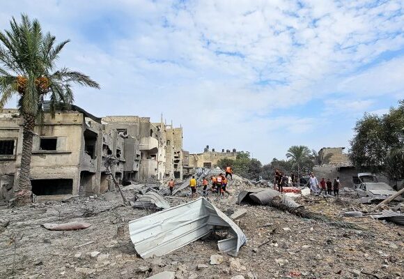 Γάζα: Δορυφορικές φωτογραφίες αποτυπώνουν την καταστροφή – «Βομβαρδίζουν σε βορρά και νότο», λέει η Χαμάς