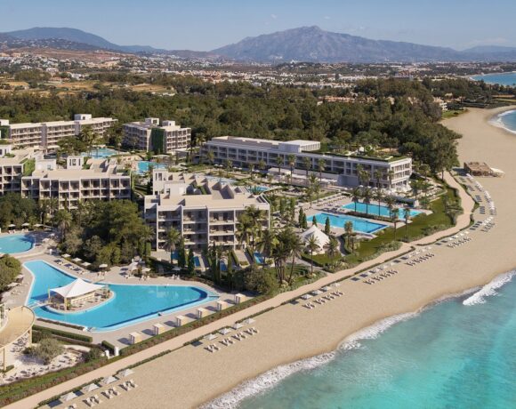 Δύο ελληνικές παρουσίες στη λίστα του Forbes με τα καλύτερα παραθαλάσσια Resorts στην Ευρώπη