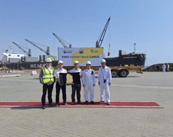 Η Meadway Shipping μετέφερε το πρώτο φορτίο χυτοσίδηρου που εξήχθη ποτέ από τη Σαουδική Αραβία (pics)