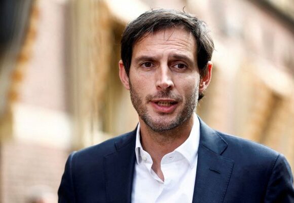 Ολλανδία: Στο επίκεντρο ο επίδοξος Επίτροπος για το Κλίμα – Πυρά για τις σχέσεις του με το Κατάρ