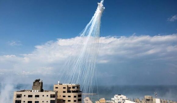 Πόλεμος Ισραήλ – Χαμάς: Το Τελ Αβίβ χρησιμοποιεί βόμβες λευκού φωσφόρου, θέτει σε κίνδυνο αμάχους, λέει το Hrw