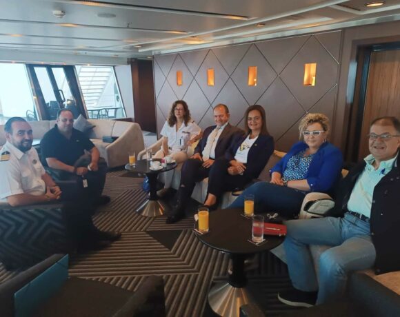 Στο κρουαζιερόπλοιο «renaissance» ο Διευθύνων Σύμβουλος του Οργανισμού Λιμένος Βόλου (pic)