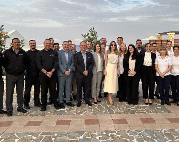 Τι έγραψε η Angelina Jolie στο ευχαριστήριο σημείωμα στο Aldemar Olympian Village