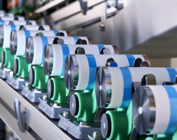 Οι κυψέλες μπαταριών έκτης γενιάς της Bmw κλείνουν το χάσμα με την Tesla (pics)