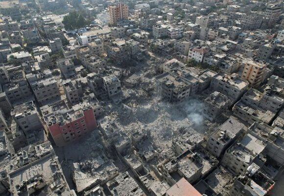 Πρώην πρωθυπουργός Ισραήλ: Η Χαμάς σκοτώνει αμάχους, όχι εμείς – Το Ιράν επιχειρεί να προκαλέσει ολόκληρη την περιοχή