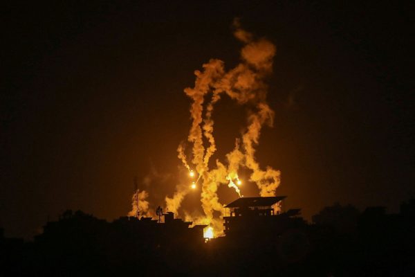 Πόλεμος Ισραήλ – Χαμάς: Ένας μήνας φρίκης – Νέοι ανελέητοι βομβαρδισμοί στη Γάζα, επιδρομές στη Δυτική Όχθη